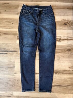 Buckle Women's Dark Indigo Skinny Jeans